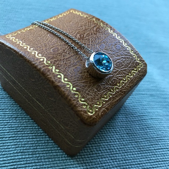 Simple Blue and Silver Crystal Set - Picture 3 of 6